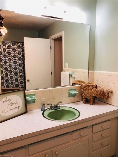605 Ashe St, High Point, NC 27262 photo 16