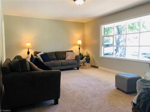 605 Ashe St, High Point, NC 27262 photo 5