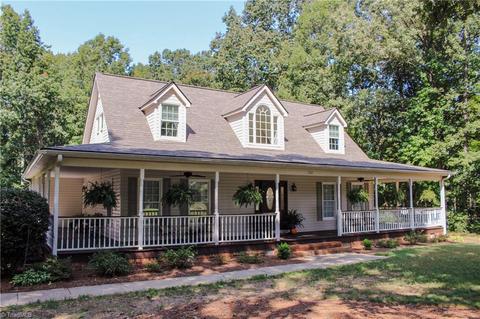 7232 Ledbetter Rd, Climax, NC 27233 photo 3