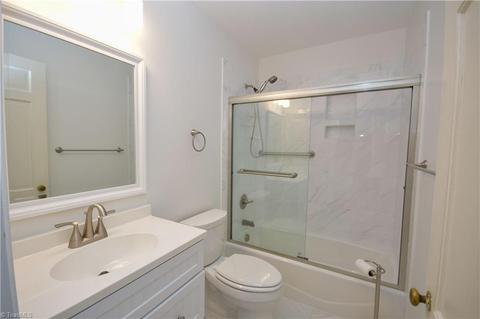 820 Quaker Ln, High Point, NC 27262 photo 24