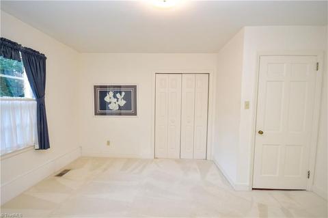 820 Quaker Ln, High Point, NC 27262 photo 20