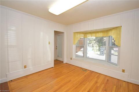820 Quaker Ln, High Point, NC 27262 photo 10
