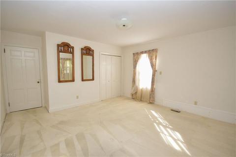 820 Quaker Ln, High Point, NC 27262 photo 23