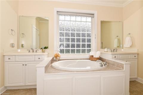 2348 Addison Blvd, High Point, NC 27262 photo 24