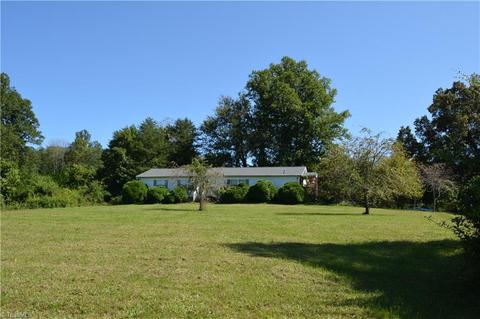562 Traphill Mill Rd, Traphill, NC 28685 photo 1