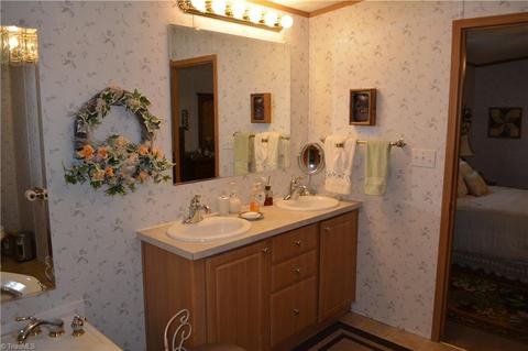 562 Traphill Mill Rd, Traphill, NC 28685 photo 25