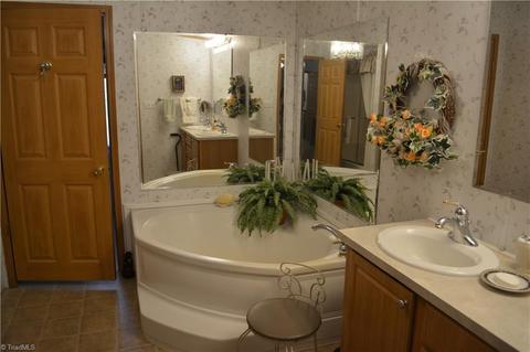 562 Traphill Mill Rd, Traphill, NC 28685 photo 24