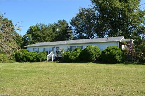 562 Traphill Mill Rd, Traphill, NC 28685 photo 29