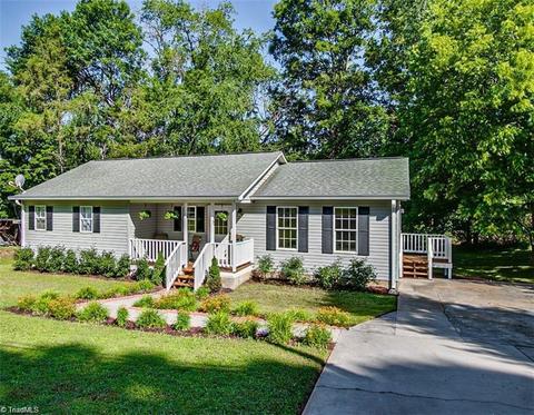 346 E Ridge St, Ramseur, NC 27316 photo 1