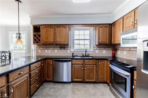 6906 Wicklow Dr, Browns Summit, NC 27214 photo 8