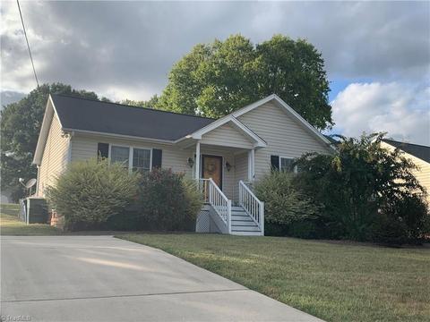 214 N 4th Ave, Mayodan, NC 27027 photo 1