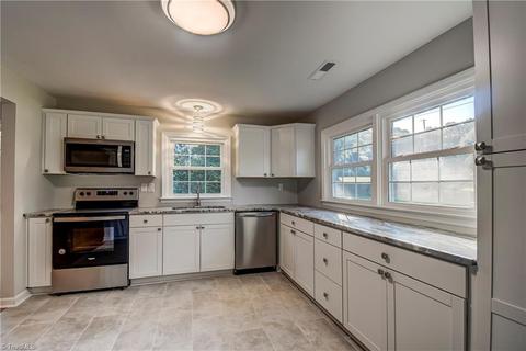 1095 Brookview Rd, Germanton, NC 27019 photo 9
