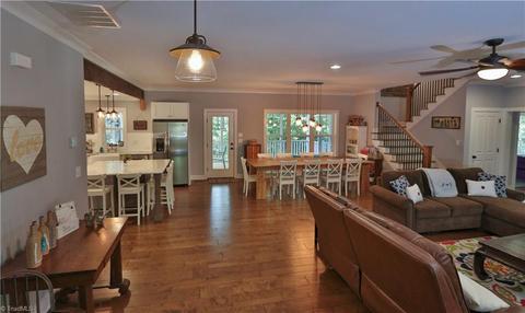 660 Benge Dr, Elkin, NC 28621 photo 9