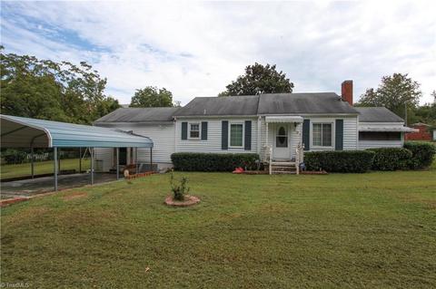 601 Martha Pl, High Point, NC 27263 photo 1