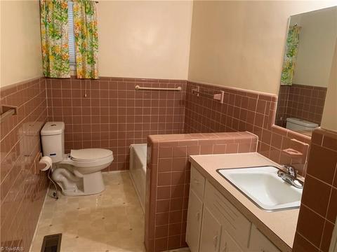 181 West St, High Point, NC 27265 photo 4
