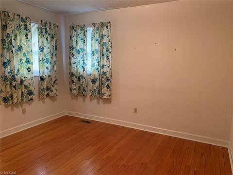 181 West St, High Point, NC 27265 photo 3