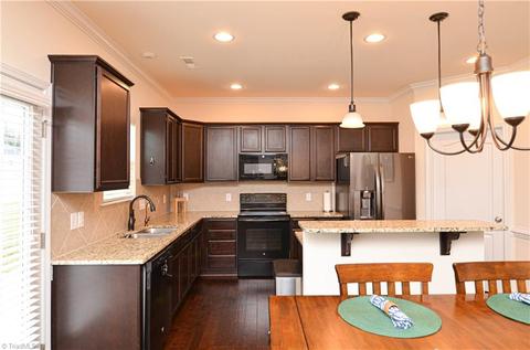 5758 Midstream Cir, Clemmons, NC 27012 photo 9