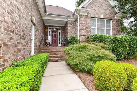 1702 Gentry Ct, High Point, NC 27265 photo 2