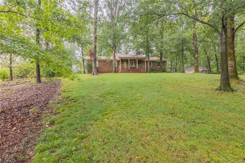 279 Bescher Chapel Rd, Trinity, NC 27370 photo 4