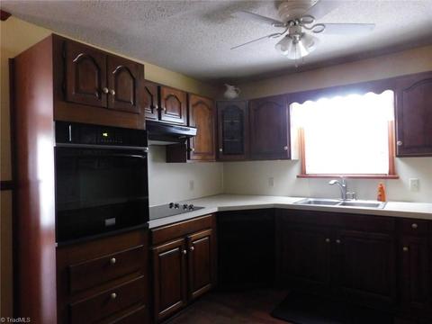 19 Single Tree Ln, Thomasville, NC 27360 photo 12