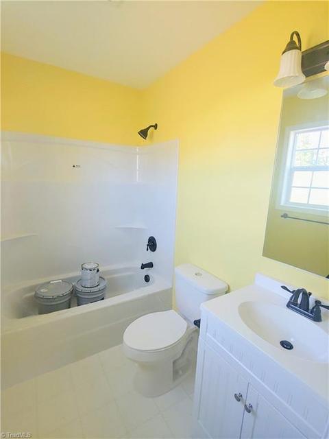 311 N 3rd Ave, Mayodan, NC 27027 photo 15