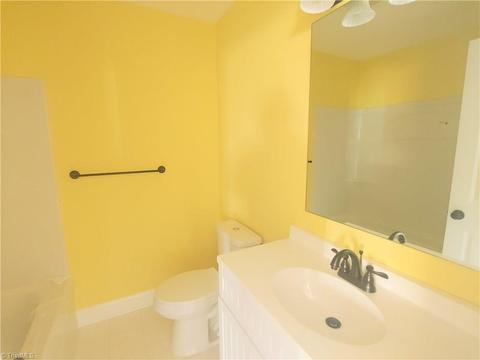 311 N 3rd Ave, Mayodan, NC 27027 photo 13