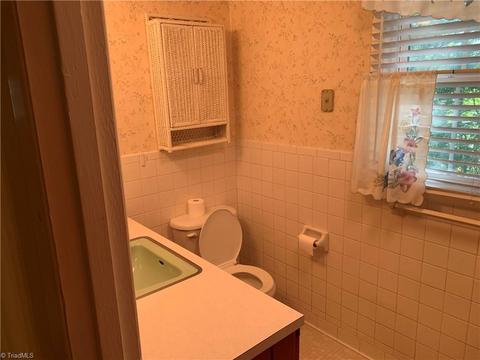 2043 Pratt Rd, Pinnacle, NC 27043 photo 23