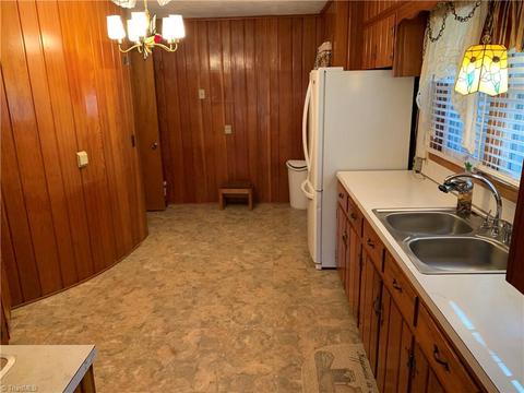 2043 Pratt Rd, Pinnacle, NC 27043 photo 10