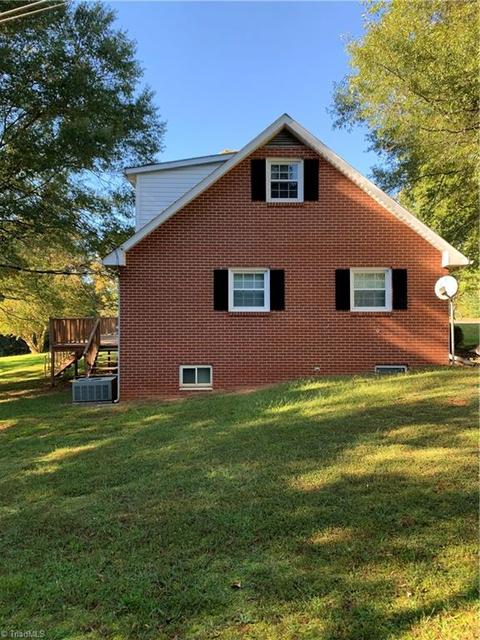 2043 Pratt Rd, Pinnacle, NC 27043 photo 4