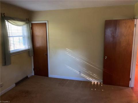2043 Pratt Rd, Pinnacle, NC 27043 photo 18
