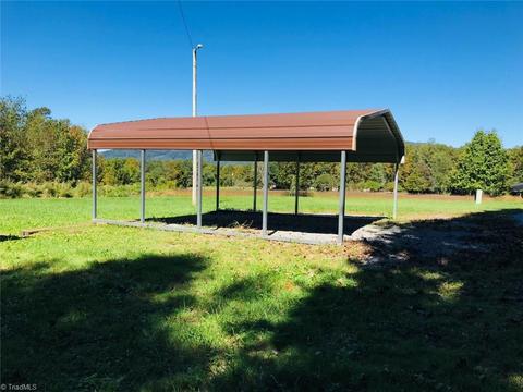 359 Holcomb Rd, Traphill, NC 28685 photo 5