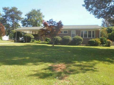 507 Manor Dr, High Point, NC 27260 photo 1