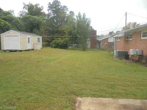 507 Manor Dr, High Point, NC 27260 photo 17
