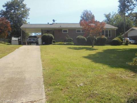 507 Manor Dr, High Point, NC 27260 photo 3