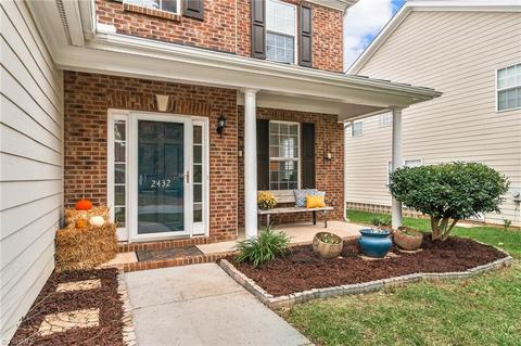 2432 Alderbrook Dr, High Point, NC 27265 photo 2
