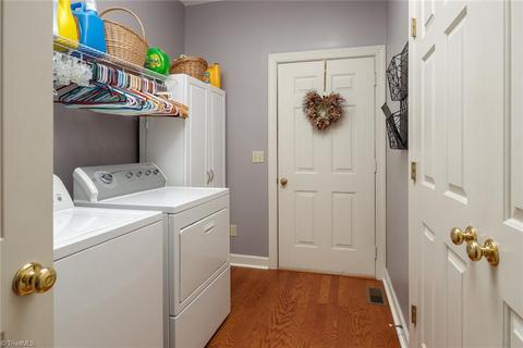 915 Flicker Ln, High Point, NC 27262 photo 17