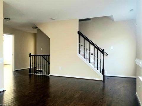 6736 Planters Dr, High Point, NC 27265 photo 4