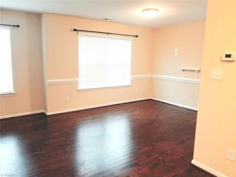6736 Planters Dr, High Point, NC 27265 photo 8