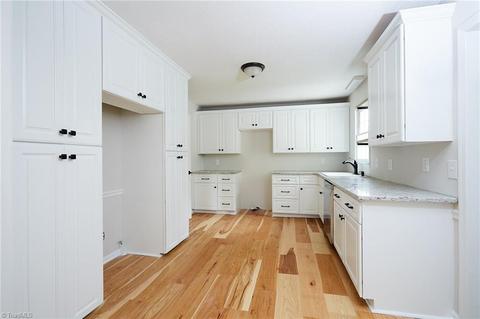 1305 Ashley Ave, High Point, NC 27262 photo 3