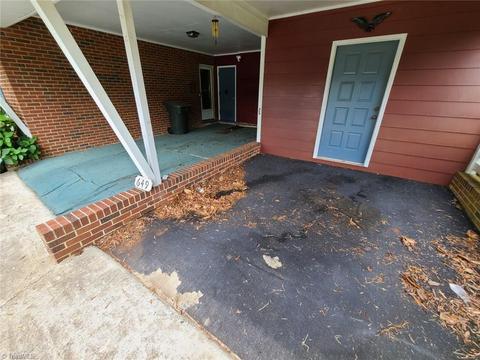 649 Valley Dr, Eden, NC 27288 photo 3