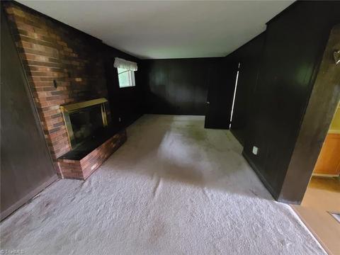 649 Valley Dr, Eden, NC 27288 photo 5