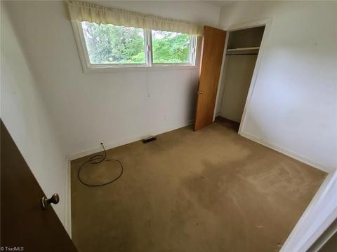 649 Valley Dr, Eden, NC 27288 photo 11