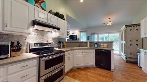 3517 Bent Trace Dr, High Point, NC 27265 photo 8
