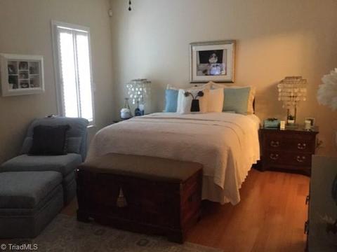 425 Northbridge Dr, High Point, NC 27265 photo 9