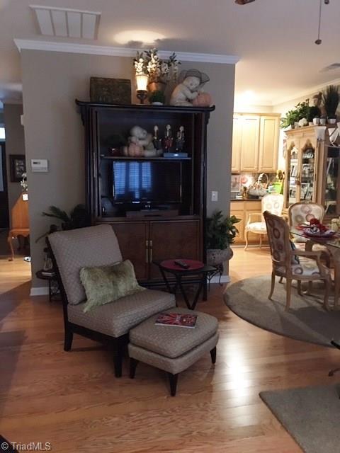 425 Northbridge Dr, High Point, NC 27265 photo 5