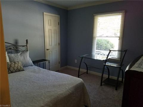 1804 Rivertrace Pt, High Point, NC 27265 photo 9