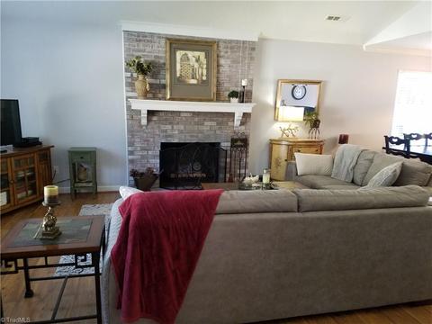 1804 Rivertrace Pt, High Point, NC 27265 photo 6