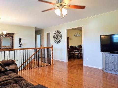 912 Mountainview Rd, King, NC 27021 photo 4