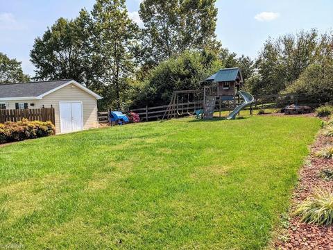 912 Mountainview Rd, King, NC 27021 photo 32
