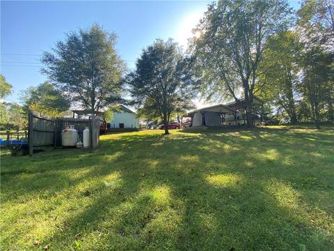 9825 Traphill Rd, Traphill, NC 28685 photo 14